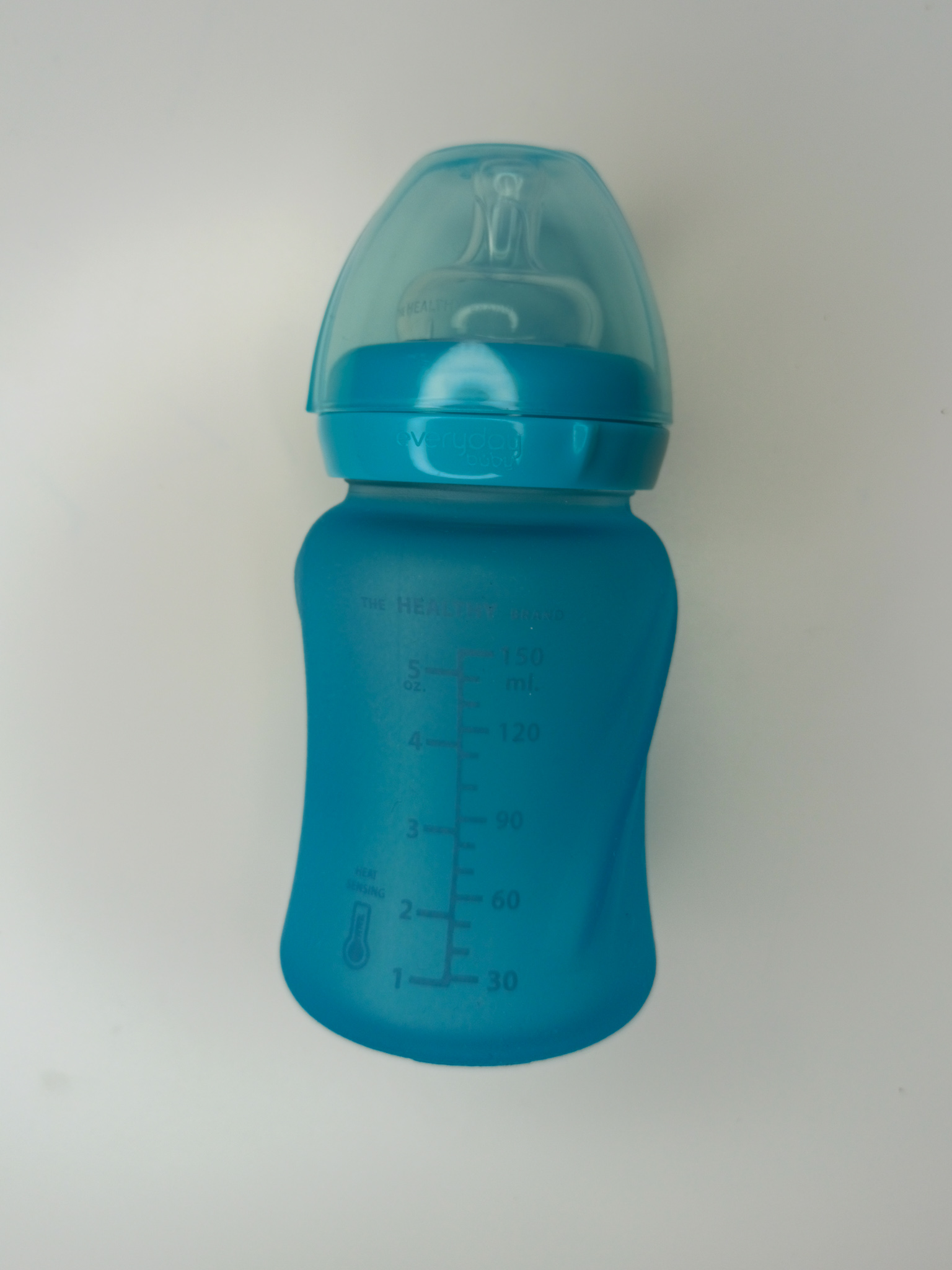 butelka zmieniająca kolor pod wpływem temperatury